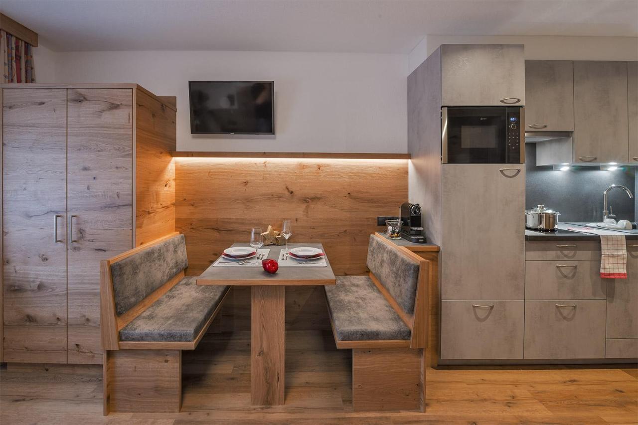 Alpenrose Appartements Burger Evelin ซังคท์อันทอนอัมอาร์ลแบร์ก ภายนอก รูปภาพ